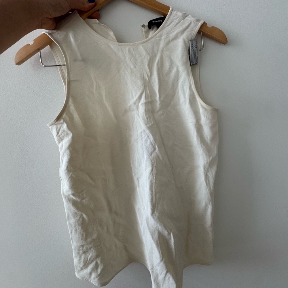 Theory cream shell top